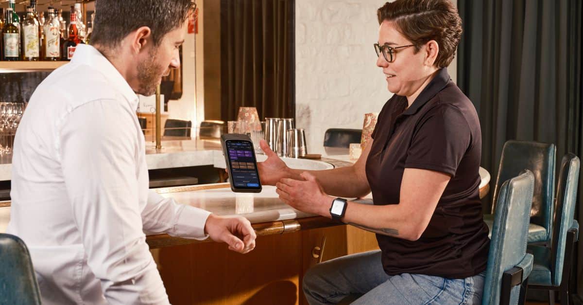 Agence spécialisée, freelance ou SaaS : quelle solution privilégier pour dynamiser le développement de votre fintech ?