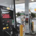 découvrez comment les conflits au moyen-orient et en ukraine provoquent une hausse des prix du diesel, affectant les marchés énergétiques et le coût de la vie.